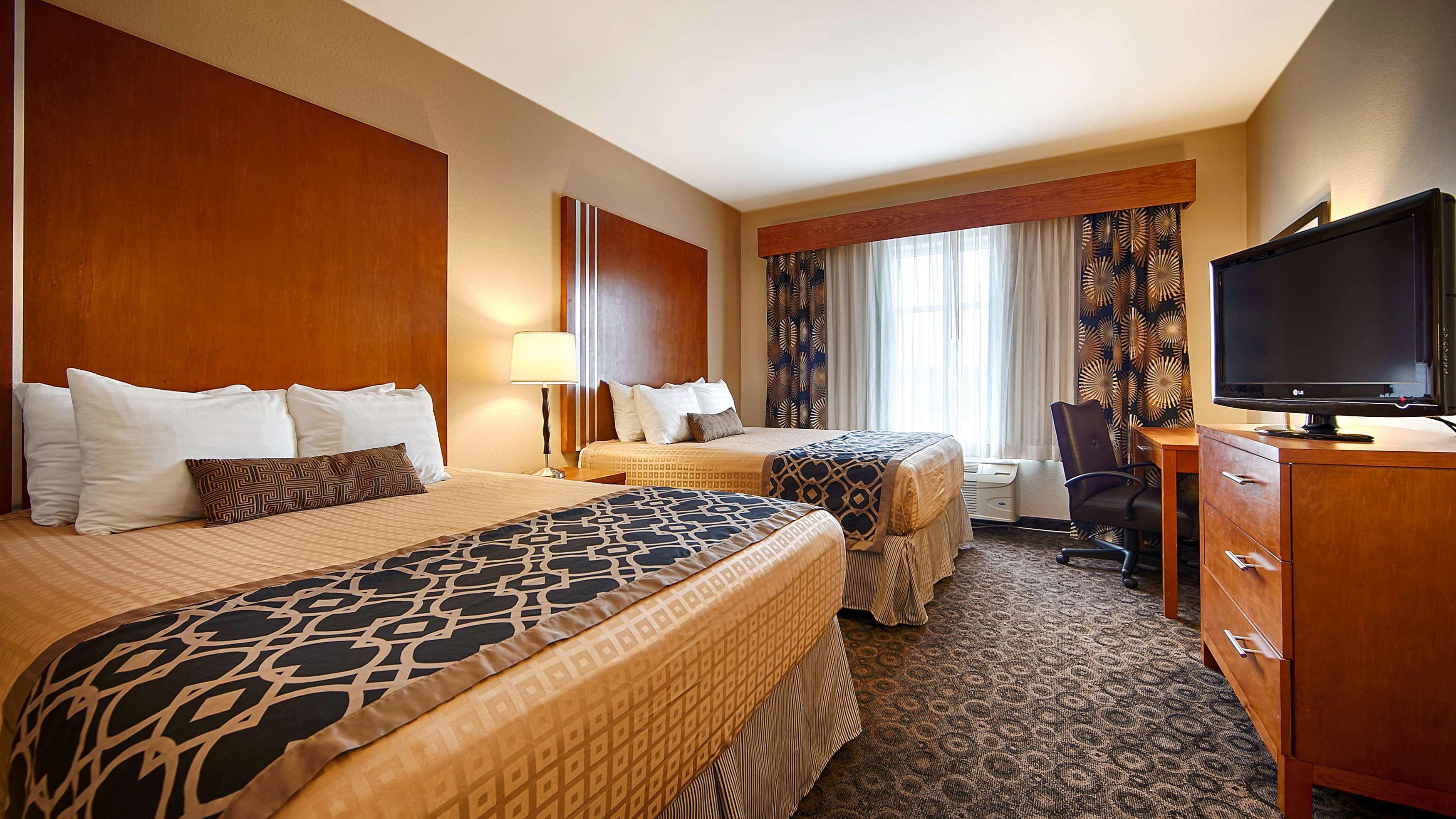 תומאסוויל Best Western Plus Rose City Conference Inn מראה חיצוני תמונה