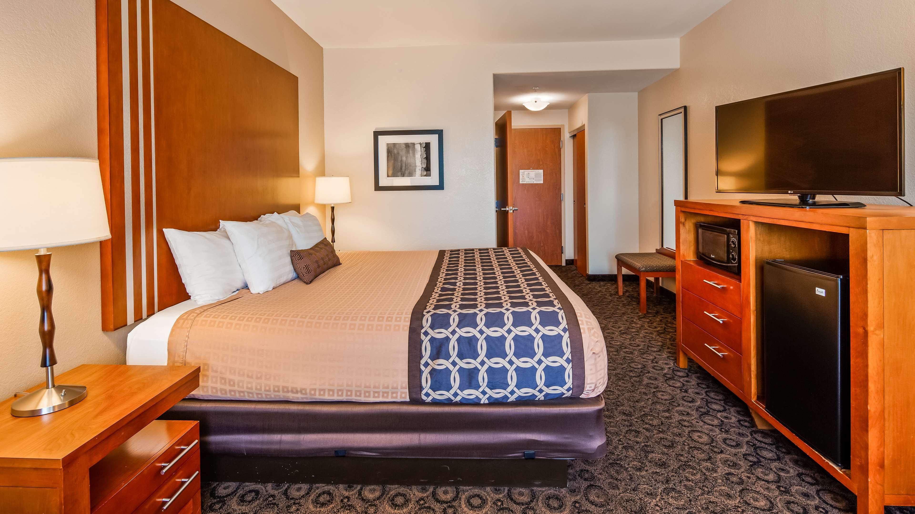 תומאסוויל Best Western Plus Rose City Conference Inn מראה חיצוני תמונה