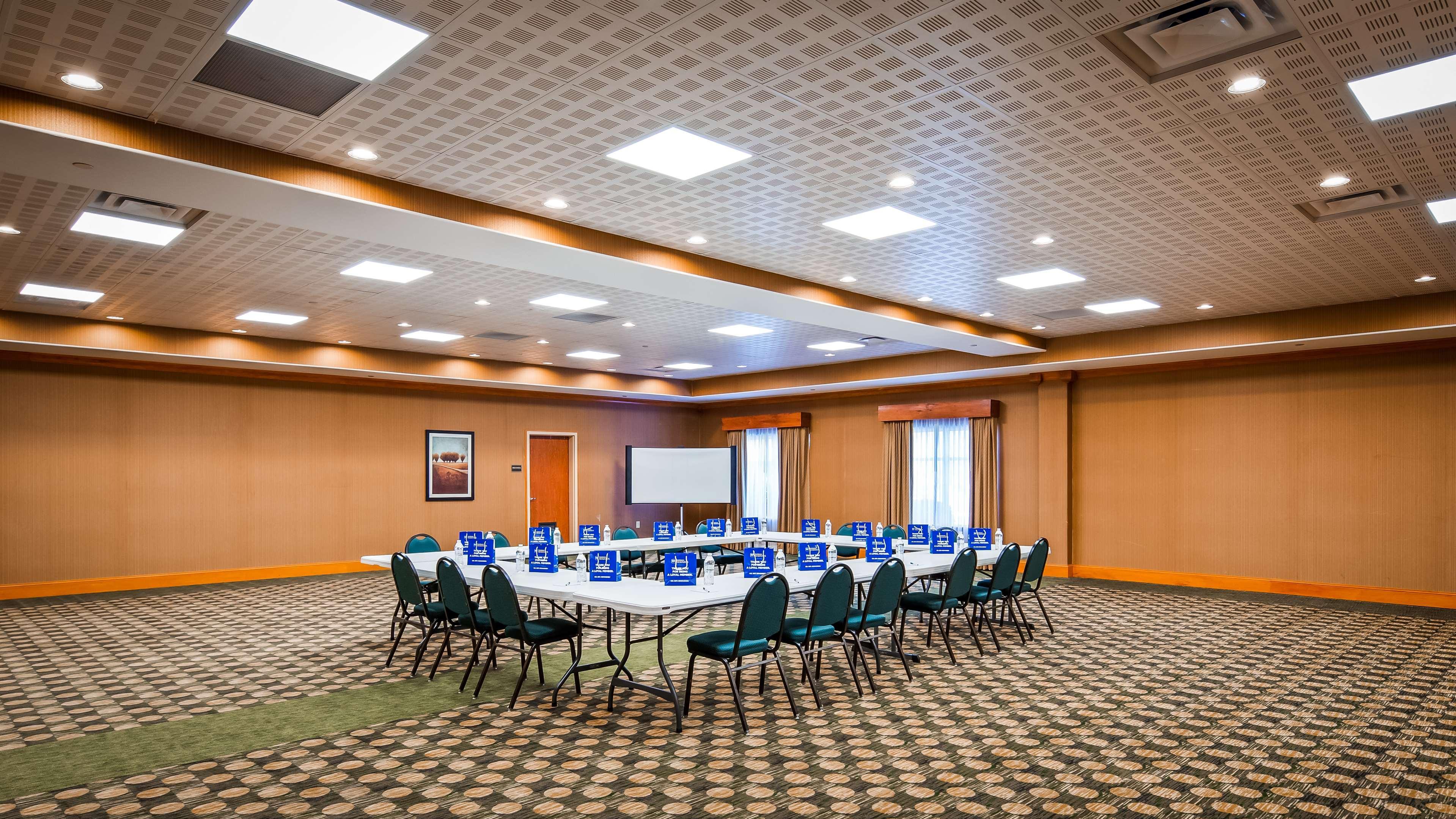 תומאסוויל Best Western Plus Rose City Conference Inn מתקנים תמונה