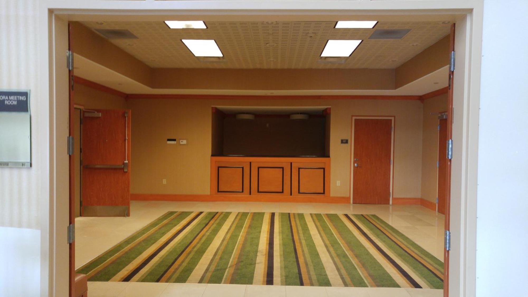 תומאסוויל Best Western Plus Rose City Conference Inn מראה חיצוני תמונה
